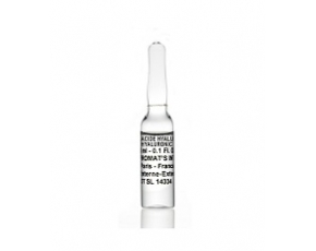 Dung dịch dưỡng da chứa Acid Hyaluronic giúp giữ ẩm, làm mềm mịn da